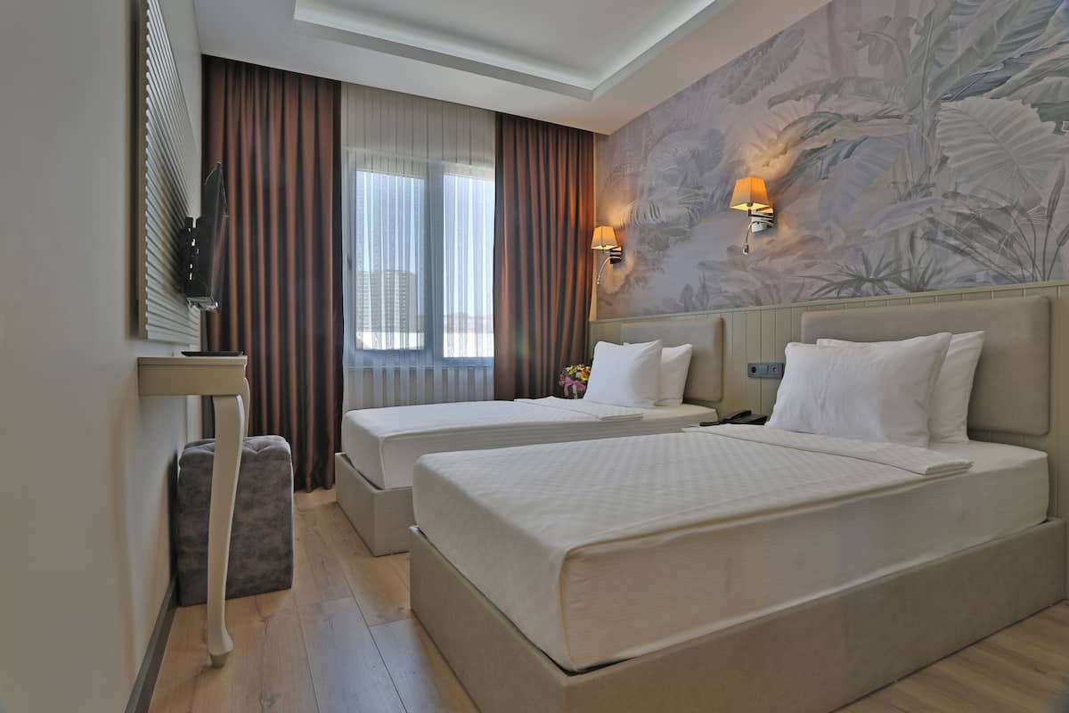 Minibar, soundproofing, iron/ironing board, WiFi (free)