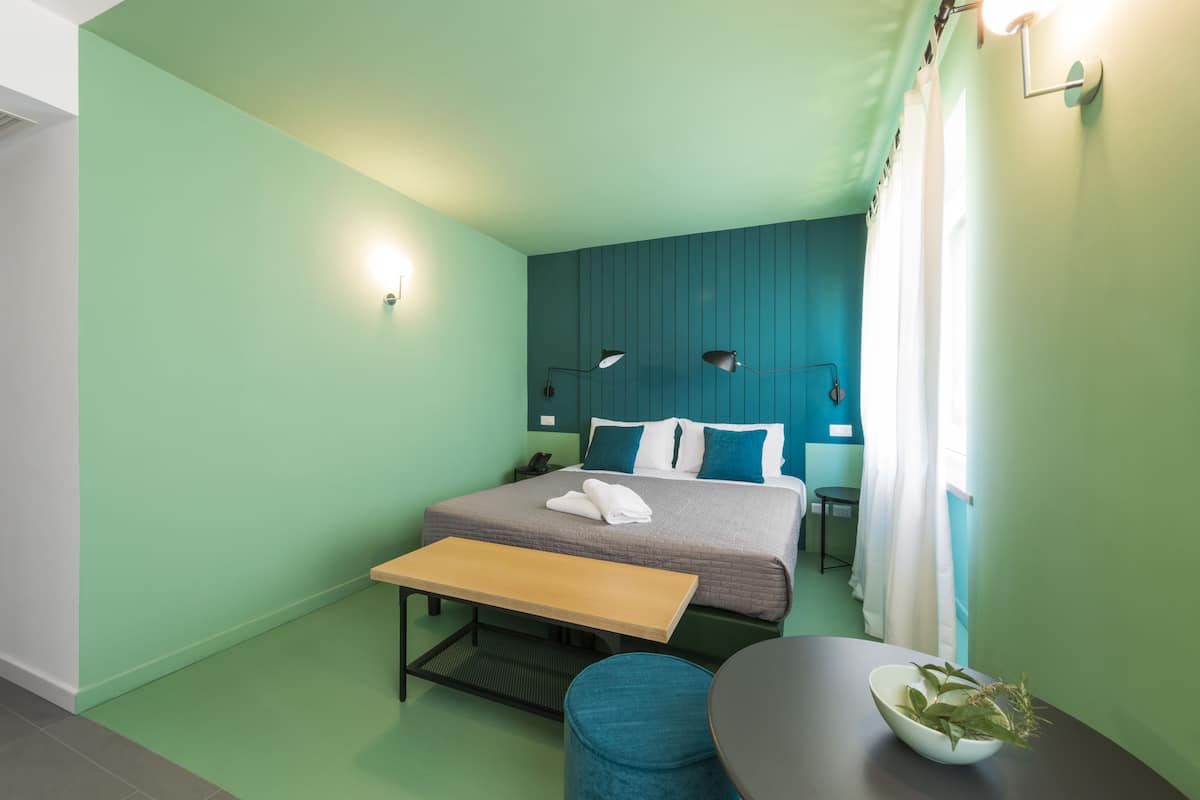 Kamar Superior | 1 kamar tidur, minibar, brankas, dan kedap suara