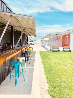 Free daily local cuisine breakfast - Kenting Trail Villa (Hengchun)