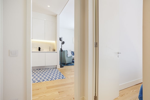 Apartament Deluxe, 1 dormitori | Cuina privada | Frigorífic, microones, forn i placa de cuina