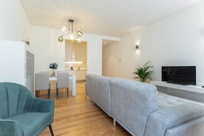 Superior Apartment, 2 Bedrooms | Living area