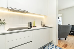 Apartament exclusiu, 1 dormitori | Cuina privada | Frigorífic, microones, forn i placa de cuina
