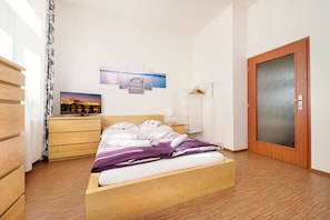 Apartament | 1 dormitori, roba de llit hipoal·lergògena i escriptori