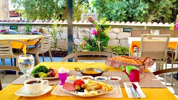 Δωρεάν πρωινό σε μπουφέ καθημερινά