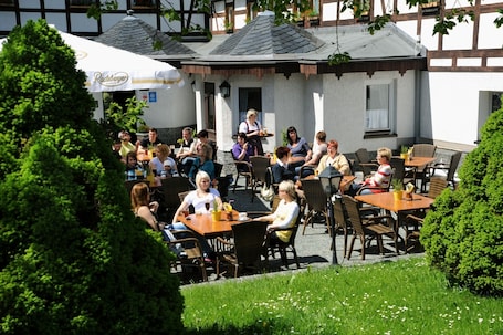 Terrace/patio. Naturhotel Lindenhof