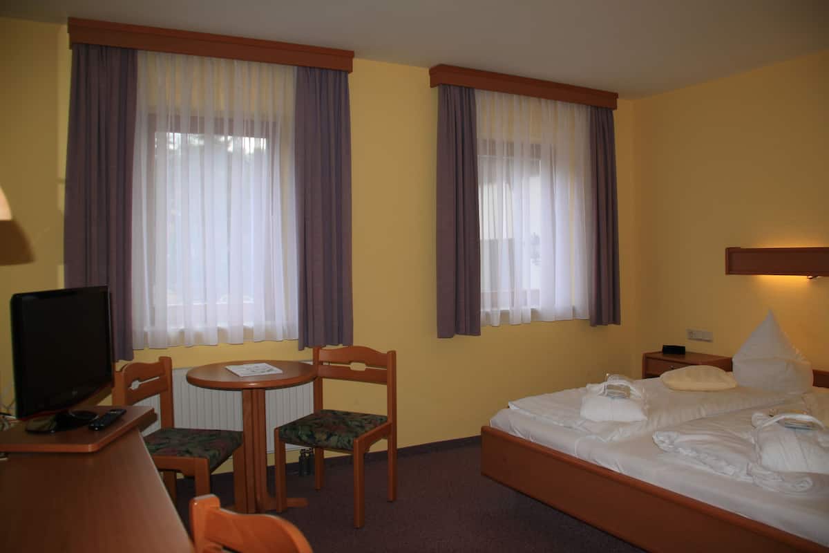 Standard-Doppelzimmer
