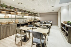 Daily buffet breakfast for a fee - Sercotel Ayala Bilbao (Bilbao)