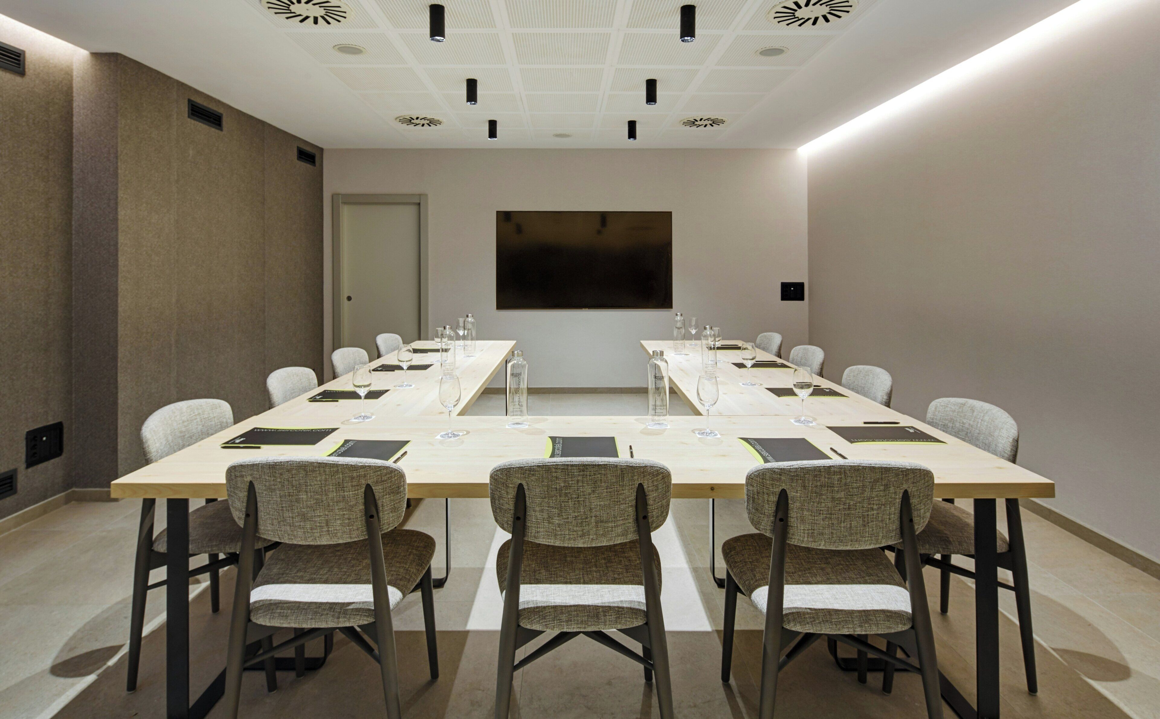 Meeting facility
