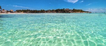 Villa #1 -Isla Retreats: Tropical Gardens and Pool