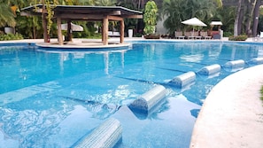 حمّام سباحة خارجي