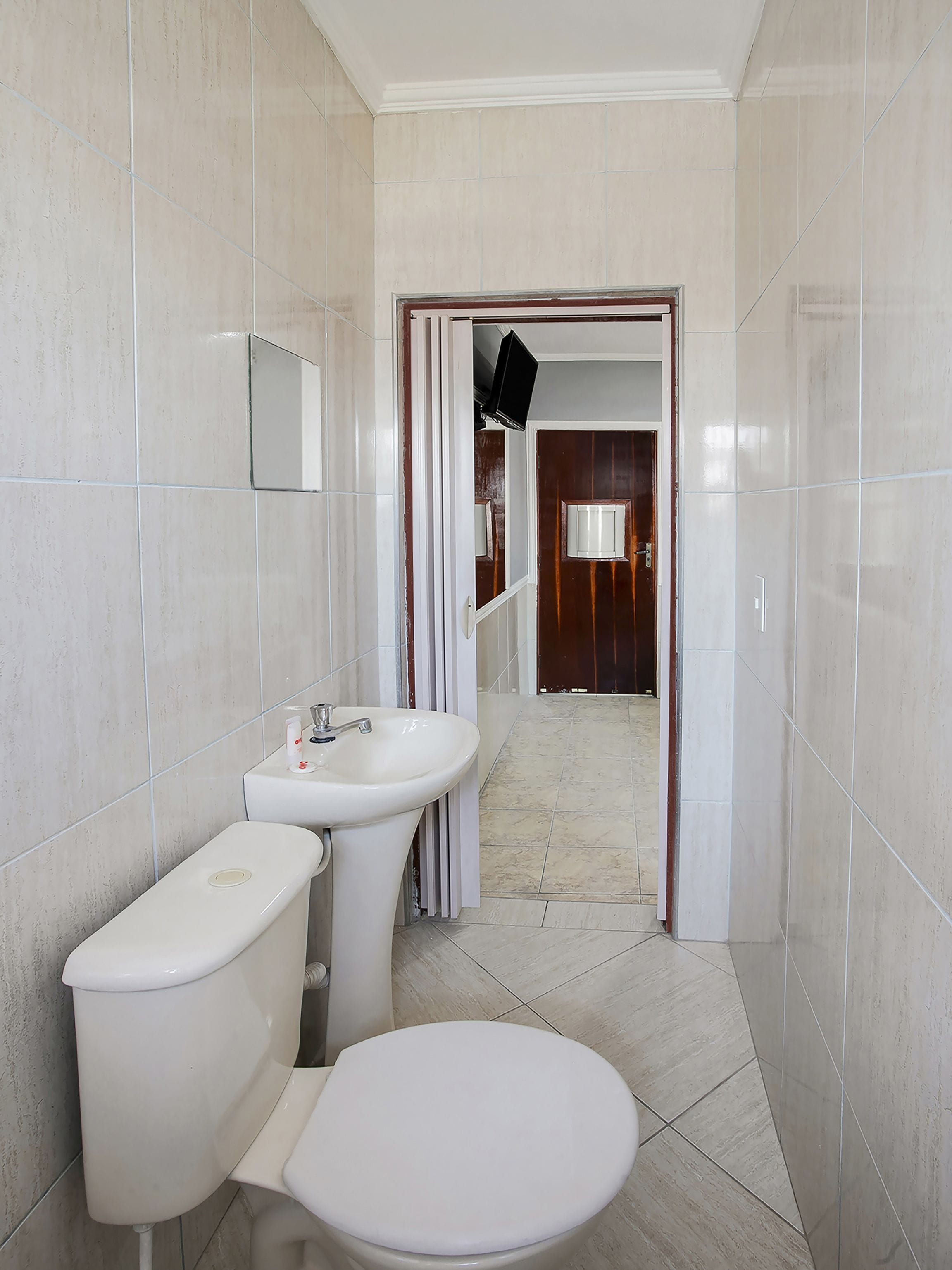 Photo - OYO Hotel Boneville, São Paulo