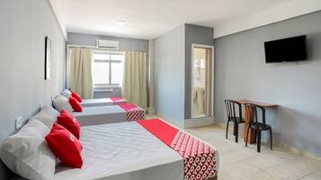 Quarto quádruplo (4 Single Beds) | Wi-Fi de cortesia, roupa de cama