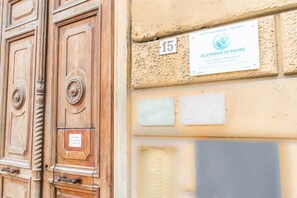 Entrée de l’hébergement