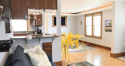 By The Big House in Ann Arbor, 3 bed/1.5 bath with parking, 1 mile to downtown