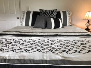 3 chambres, fer et planche à repasser, Wi-Fi gratuit, draps fournis