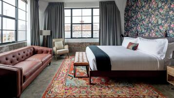 Egyptian cotton sheets, premium bedding, pillowtop beds, minibar