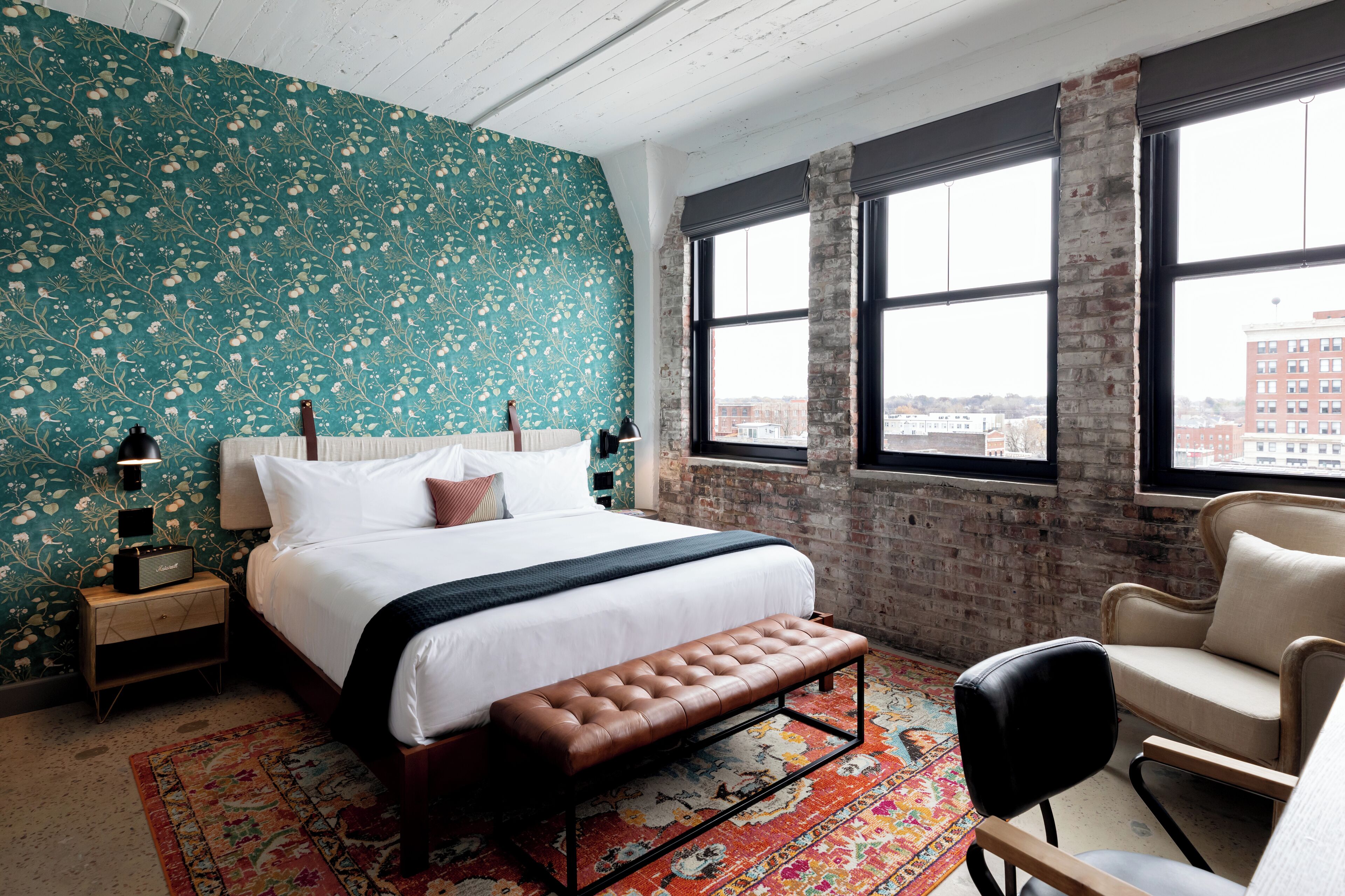 Egyptian cotton sheets, premium bedding, pillowtop beds, minibar