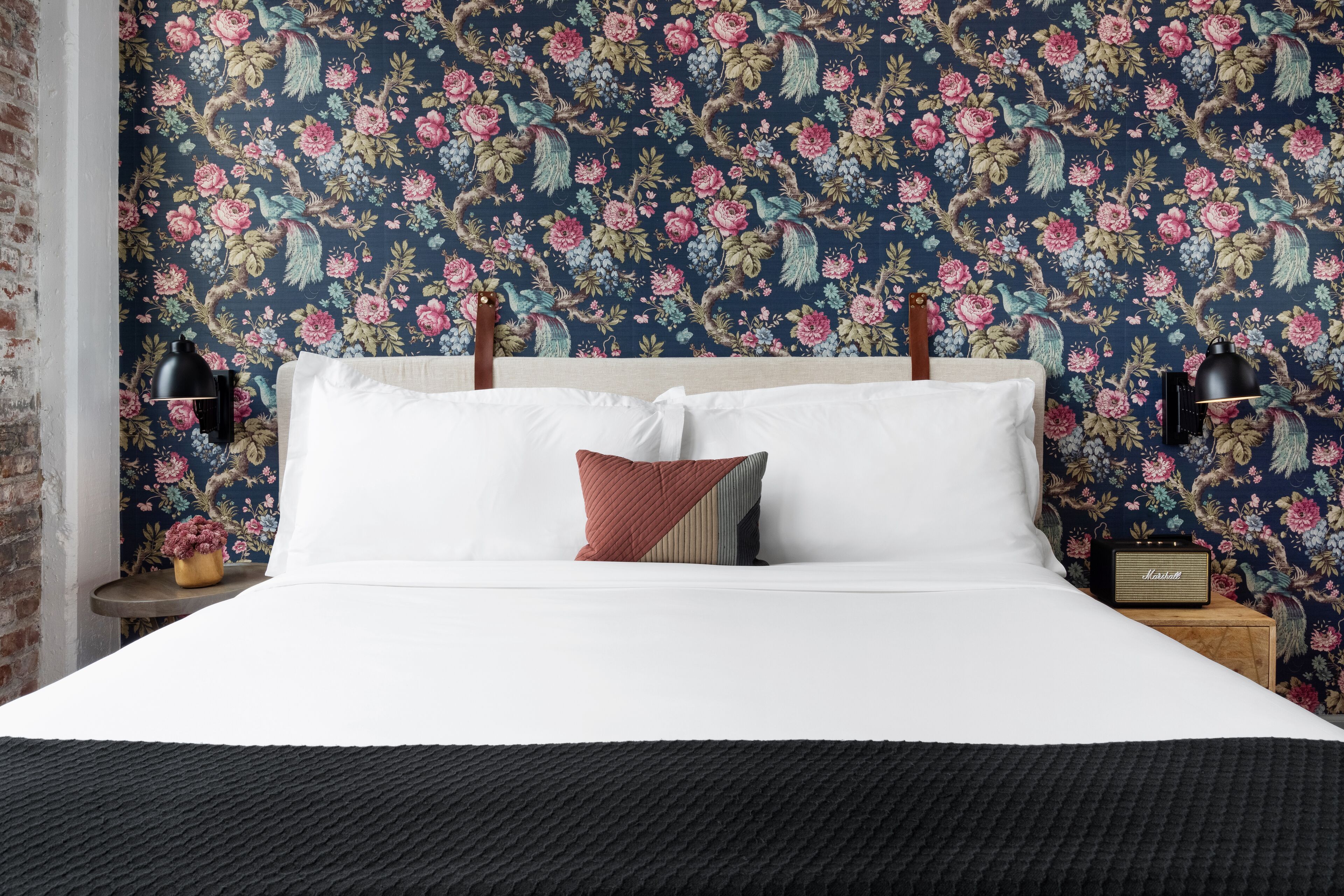 Egyptian cotton sheets, premium bedding, pillowtop beds, minibar