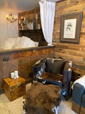 WiFi, bed sheets - Romantic Downtown Telluride Studio Loft, Mountain Rustic Decor (Telluride)