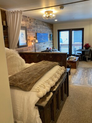 WiFi, bed sheets - Romantic Downtown Telluride Studio Loft, Mountain Rustic Decor (Telluride)