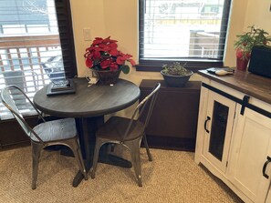 Dining - Romantic Downtown Telluride Studio Loft, Mountain Rustic Decor (Telluride)