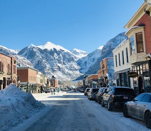 Exterior - Romantic Downtown Telluride Studio Loft, Mountain Rustic Decor (Telluride)