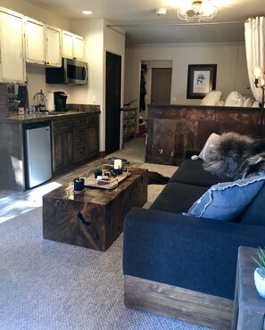 Televisor intel·ligent i estèreo 