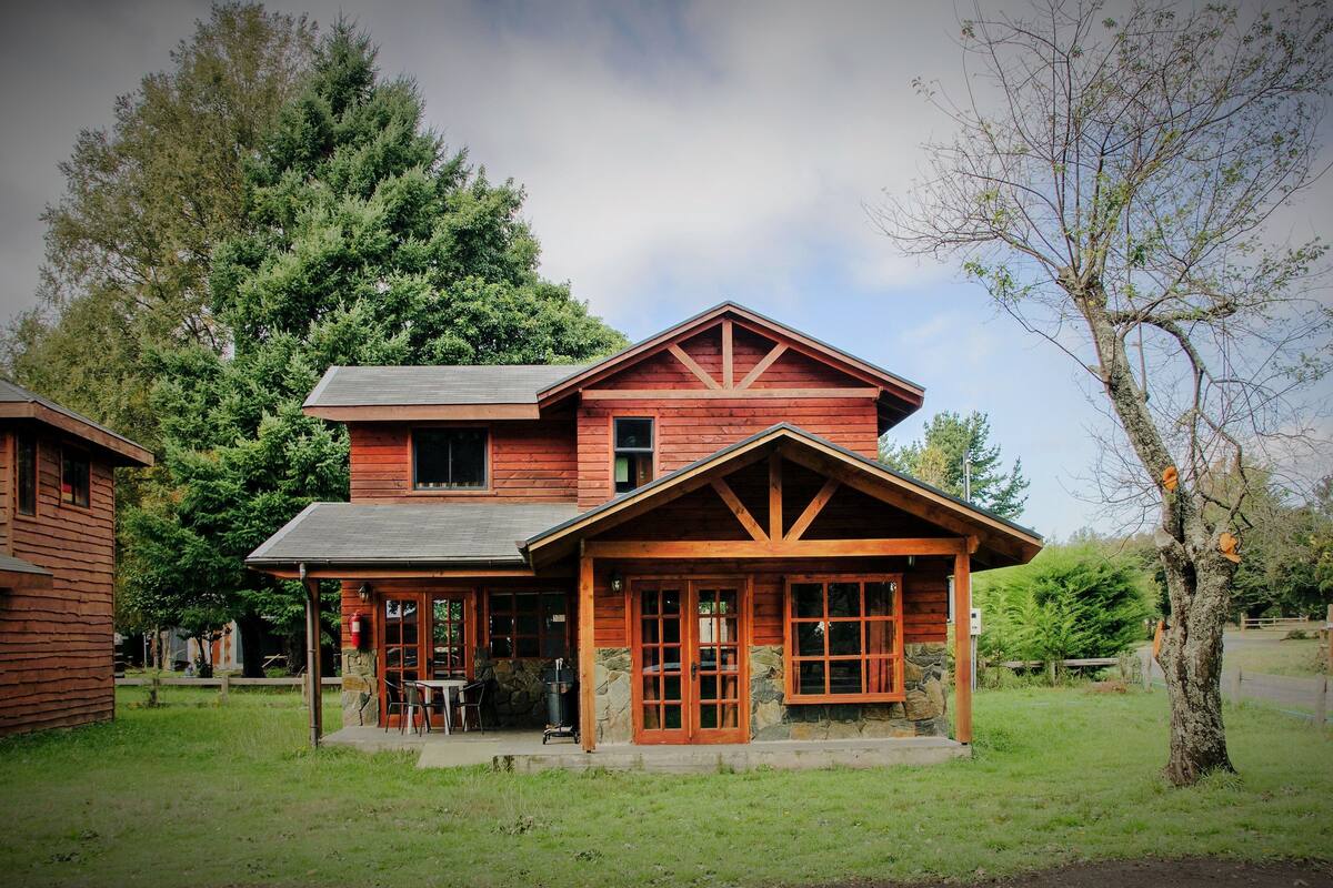 Family Cottage, Mountain View | Aerial view