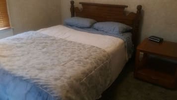 2 bedrooms, bed sheets
