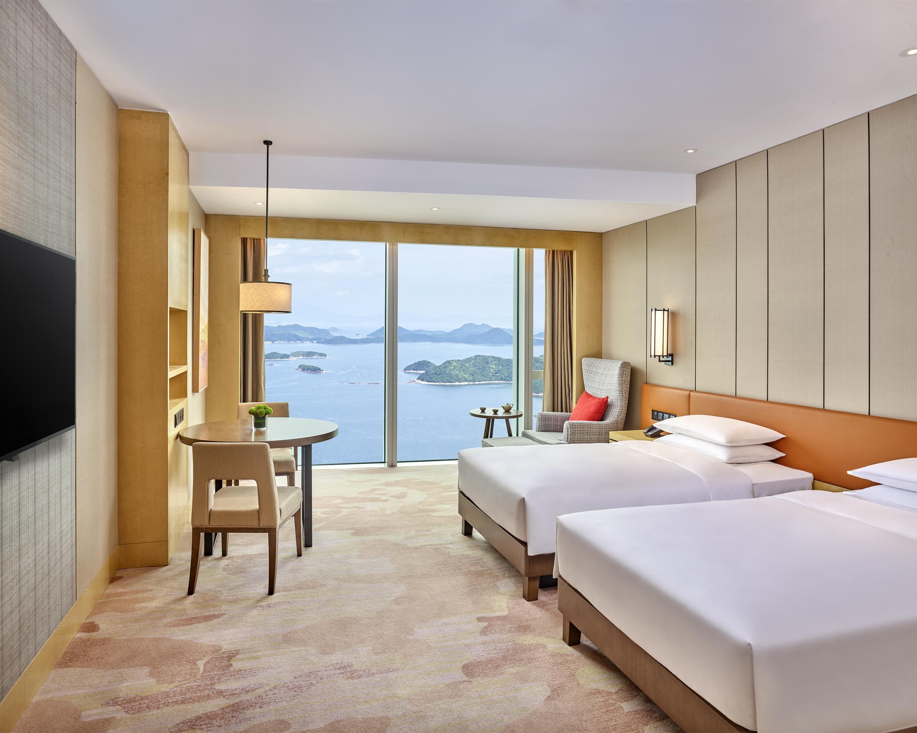 Ropa de cama hipoalergénica, edredón y minibar 