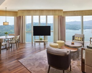 Ropa de cama hipoalergénica, cubrecamas y minibar 