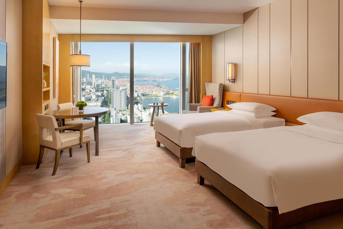 Room, 2 Twin Beds, Partial Ocean View | Hypo-allergenic bedding, down comforters, minibar, in-room safe