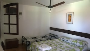 Suíte (Tripla) | 1 quarto, frigobar, Wi-Fi de cortesia, roupa de cama