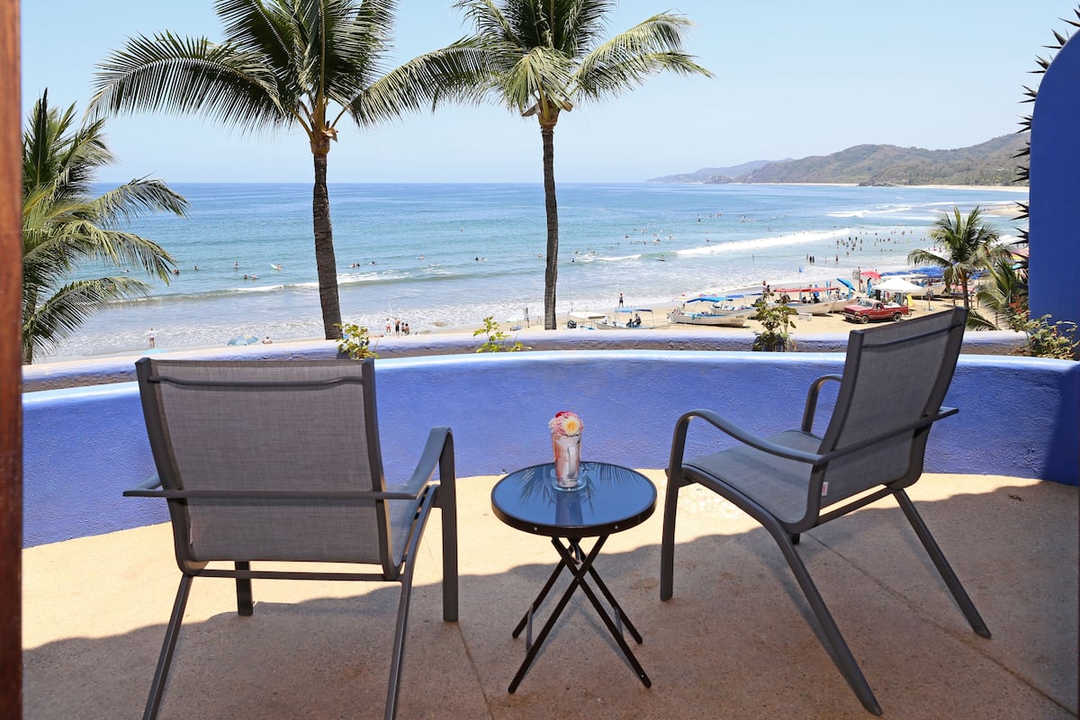 Casita #5 Ocean View | In-room safe, iron/ironing board, free WiFi, bed sheets