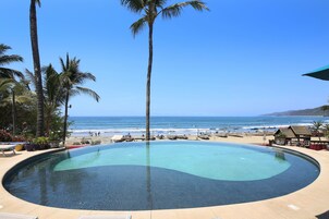 야외 수영장, 일광욕 의자