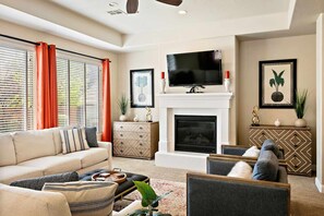 Townhome - 3 sovrum | Vardagsrum | Smart-tv