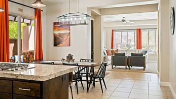 Townhome, 3 Bedrooms | Private kitchen | Fridge, microwave, oven, coffee/tea maker