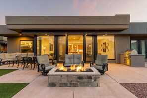 House, 3 Bedrooms | Terrace/patio