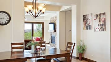 타운홈, 침실 3개 | 다이닝