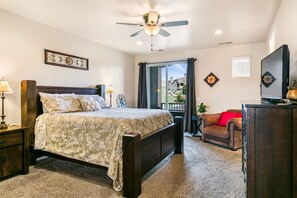 Townhouse, 3 soverom | 3 soverom, skrivebord for bærbar PC, strykejern/-brett og barnesenger