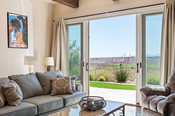 Townhome, 3 Bedrooms | Living area | 36-inch Smart TV with cable channels, TV