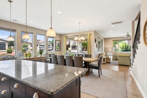 独立别墅, 4 间卧室 | 私人厨房 | 冰箱、微波炉、洗碗机、厨具/餐具