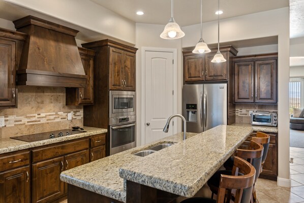 وحدة سكنية متصلة - ٣ غرف نوم | مطبخ خاص | ثلاجة، ميكروويف، فرن، ماكينة لصنع القهوة/الشاي