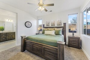 Casa, 3 quartos | 3 quartos, espaço de trabalho para notebook