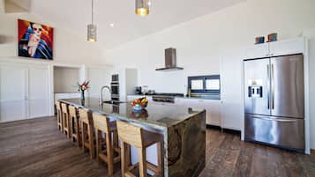 Penthouse, 2 Bedrooms, Sea View | Private kitchen | Fridge, microwave, stovetop, coffee/tea maker