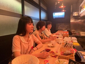 Family dining - B&B MIKAWA - Kanazawa Fish Harbour (Hakusan)