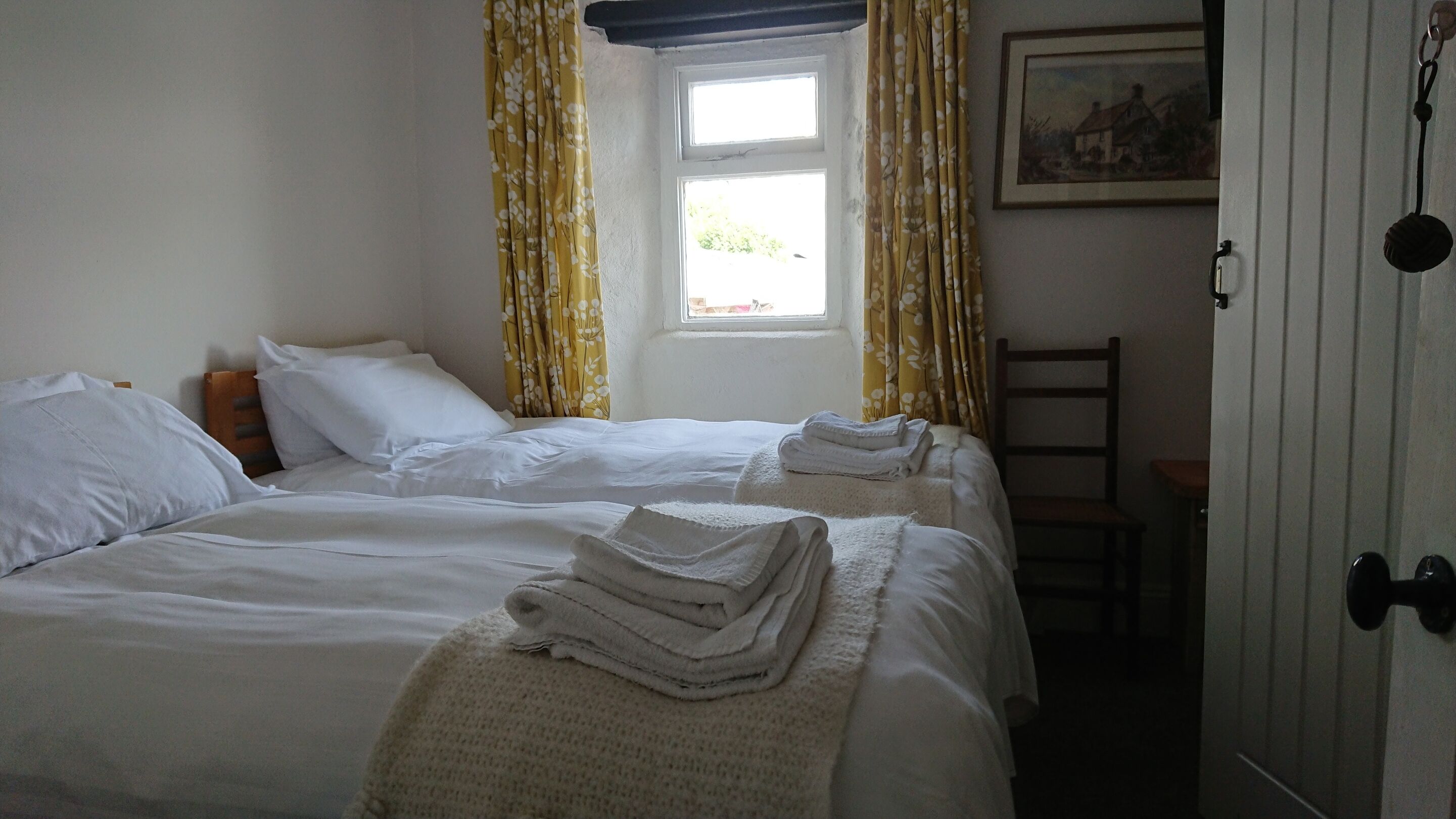 Standard Twin Room, Ensuite (and  room unit Twin Room)