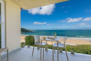 公寓 (2 Bedrooms) | 阳台