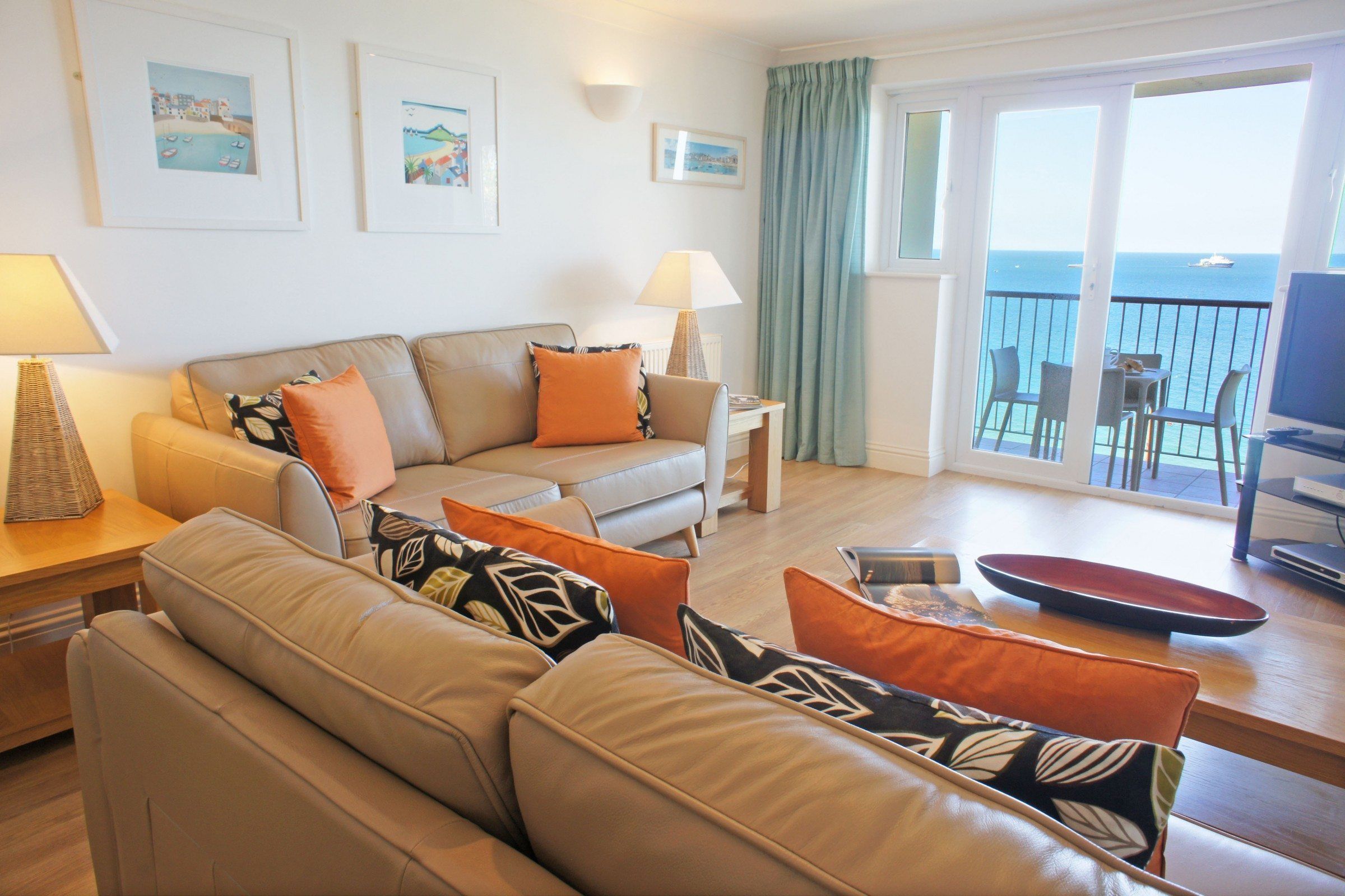 37 吋LCD 電視連衛星電視頻道、電視、遊戲機