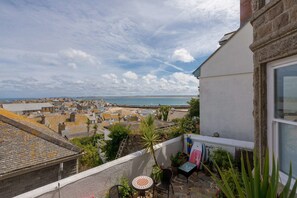 Apartment (1 Bedroom) | Balcony - Hepworth Apartment (St Ives)